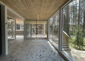 Продаю дом, 500 м2, Ленинградская область