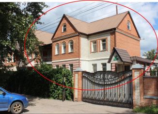 Продаю дом, 300 м2, Кузнецк, улица Дарвина, 19Б