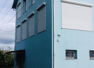 Продаю дом, 360 м2, Калязин, улица Челюскинцев, 3