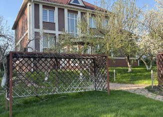 Коттедж на продажу, 330 м2, село Таврово