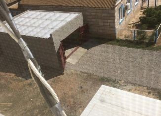 Продаю гараж, 50 м2, Лагань, улица Ленина