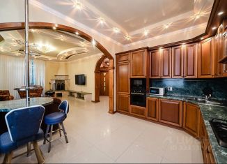 Сдам в аренду дом, 450 м2, Москва, улица Шмидта, 2-4с1