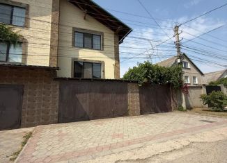 Сдам в аренду дом, 200 м2, посёлок городского типа Молодёжное