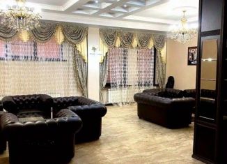 Сдам в аренду комнату, 10 м2, Астраханская область, улица Безжонова, 97Е