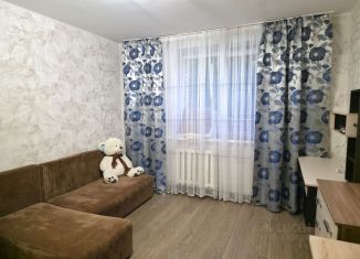 Продам комнату, 179.7 м2, Санкт-Петербург, улица Беринга, 32к2, метро Горный институт