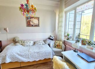 Продам 4-комнатную квартиру, 101 м2, Московская область, улица Бурденко, 8/5