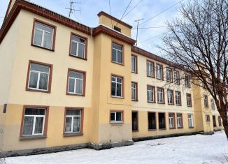Продается трехкомнатная квартира, 72.7 м2, Прокопьевск, улица Калинина, 2