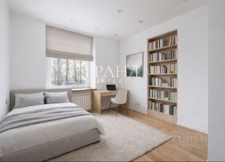 Продаю 4-комнатную квартиру, 90 м2, Москва, улица Строителей, 7к1, ЮЗАО