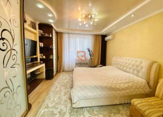 Продается двухкомнатная квартира, 55 м2, Севастополь, улица Хрусталёва, 173