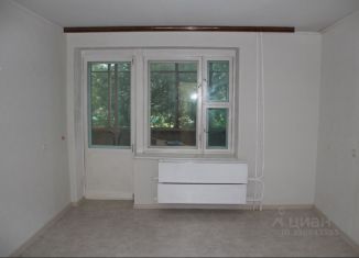 Продам 2-ком. квартиру, 52 м2, Самара, улица Тополей, 8, метро Победа