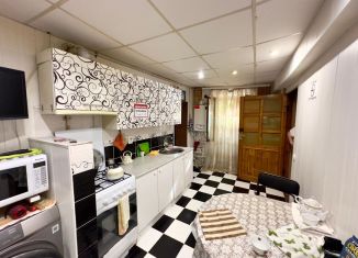 Продажа 3-ком. квартиры, 100 м2, Ставропольский край, проспект Карла Маркса, 30