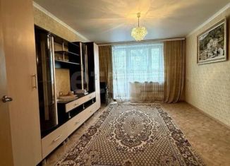 Продается 4-ком. квартира, 78.9 м2, посёлок городского типа Белые Берега, улица Строителей, 15