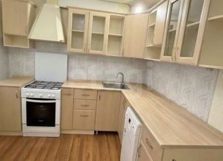 Продаю трехкомнатную квартиру, 83.8 м2, Чувашия, улица Пирогова, 2