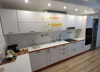 Продам 2-комнатную квартиру, 67 м2, Псковская область, улица Труда, 60