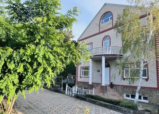 Сдается в аренду дом, 300 м2, Краснодарский край, Ейская улица, 4