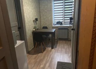 Сдаю в аренду 1-ком. квартиру, 22 м2, Богучар, улица Карла Маркса, 42