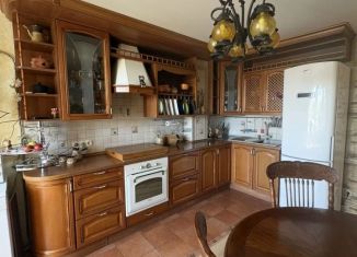 Продается двухкомнатная квартира, 67 м2, Орёл, улица Льва Толстого, 2А, Железнодорожный район