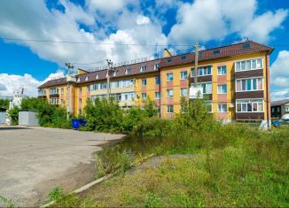 Продается трехкомнатная квартира, 93.6 м2, рабочий поселок Ишеевка, улица Ульянова, 3