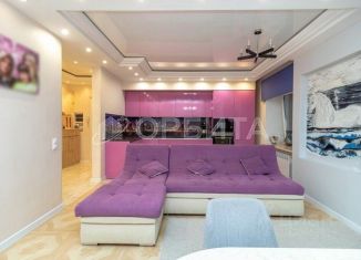 Продаю 3-ком. квартиру, 91 м2, Тюмень, улица Дружбы, 75