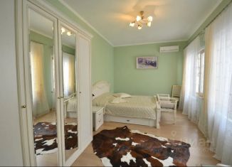 Сдам в аренду дом, 70 м2, Ялта, Черноморский переулок, 5