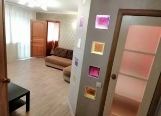 Сдаю в аренду 3-комнатную квартиру, 47 м2, Омская область, проспект Карла Маркса, 67
