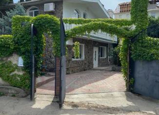 Дом в аренду, 140 м2, посёлок городского типа Партенит, улица Победы, 3