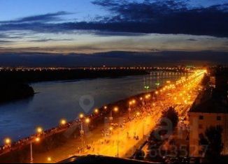 Сдается в аренду однокомнатная квартира, 35 м2, Омск, бульвар Победы, 1