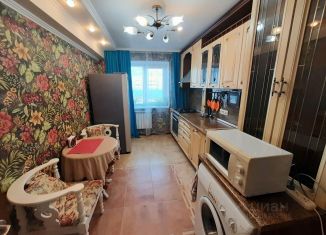 Сдам в аренду двухкомнатную квартиру, 56 м2, Курган, микрорайон 6А, 7А