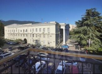 Аренда однокомнатной квартиры, 51 м2, Ялта, улица Васильева, 2