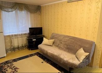 Сдается в аренду трехкомнатная квартира, 60 м2, Крым, улица К. Маркса, 11к1