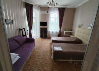 Сдаю в аренду 1-комнатную квартиру, 32 м2, Крым, улица Кирова, 14