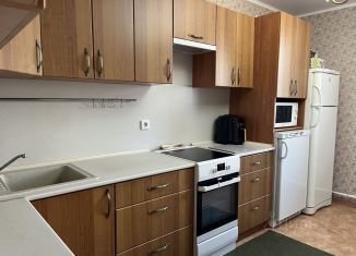 2-ком. квартира на продажу, 60.8 м2, Энгельс, Студенческая улица, 183Е, ЖК Волжский Изумруд