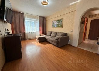 Сдам в аренду 4-комнатную квартиру, 86 м2, Коми, улица Чернова, 2Б