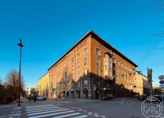 Продажа 3-ком. квартиры, 131.5 м2, Выборг, проспект Суворова, 13