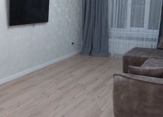 Сдам в аренду 2-ком. квартиру, 75 м2, Дагестан, улица Сальмана, 85Е