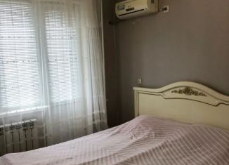 Сдаю в аренду однокомнатную квартиру, 40 м2, Дагестан, проспект Акулиничева, 13