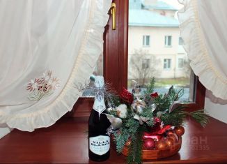 Сдаю в аренду 3-комнатную квартиру, 80 м2, Псковская область, улица Карла Маркса, 20