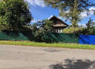 Продаю земельный участок, 14 сот., Новгородская область, улица Урицкого, 112