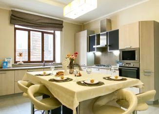 Сдаю 3-комнатную квартиру, 166 м2, Казань, улица Тельмана, 15, Вахитовский район