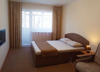 Сдача в аренду 1-ком. квартиры, 35 м2, Челябинская область, проспект Карла Маркса, 166