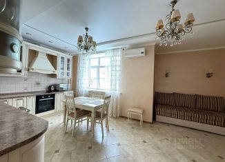 Сдам в аренду трехкомнатную квартиру, 120 м2, Ярославль, улица Терешковой, 12