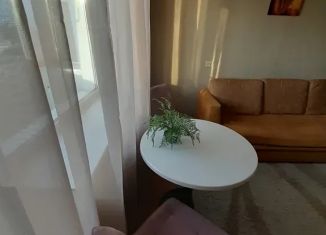 Сдается в аренду 3-ком. квартира, 64 м2, Ростовская область, улица Ленина, 159