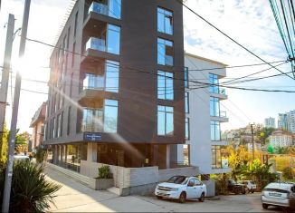Сдам в аренду 2-ком. квартиру, 35 м2, Сочи, Молодогвардейская улица, 2И