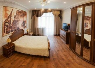 Сдам в аренду 1-ком. квартиру, 45 м2, Тюменская область, улица Ленина, 69А