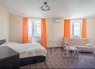 Сдам в аренду 1-ком. квартиру, 50 м2, Воронеж, улица Карла Маркса, 116А