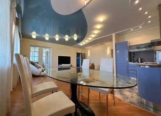 Сдается 2-комнатная квартира, 82 м2, Воронеж, улица Карла Маркса, 40А
