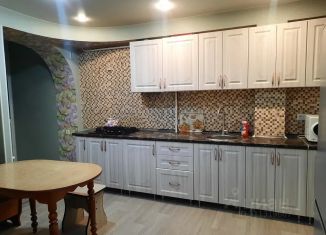 Двухкомнатная квартира в аренду, 50 м2, Саратовская область, проспект Строителей, 37