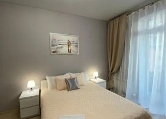 Сдам 1-ком. квартиру, 44 м2, Самара, Садовая улица, 176