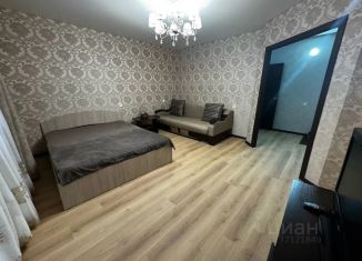 Сдается в аренду однокомнатная квартира, 41 м2, Тюменская область, 10-й микрорайон, 74