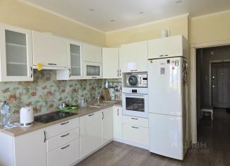 Трехкомнатная квартира на продажу, 75.7 м2, Астрахань, улица Татищева, 4Б